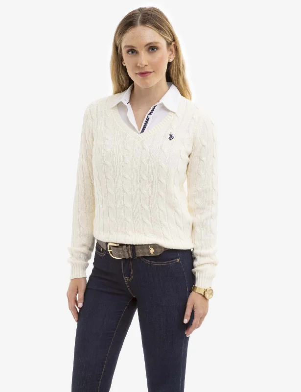 V-NECK CABLE PULLOVER SWEATER