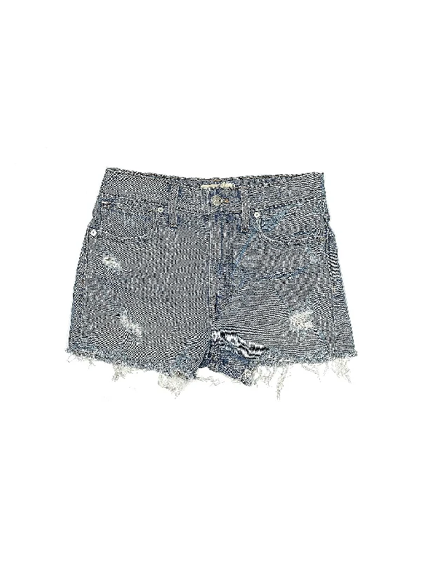 Mid-Rise Denim Shorts in Medium Wash