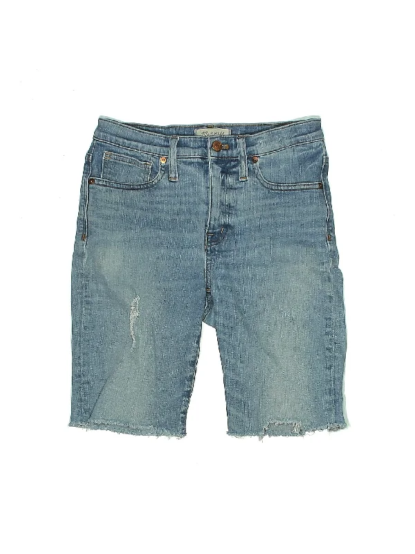 Mid-Rise Denim Shorts in Medium Wash