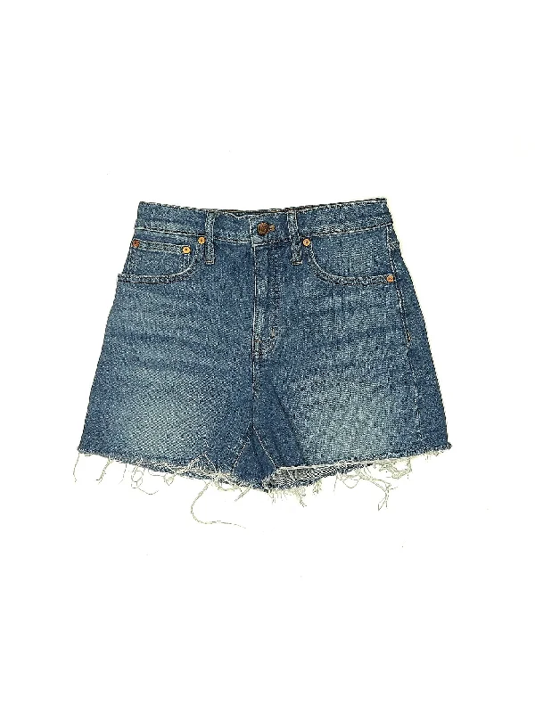 Mid-Rise Denim Shorts in Medium Wash