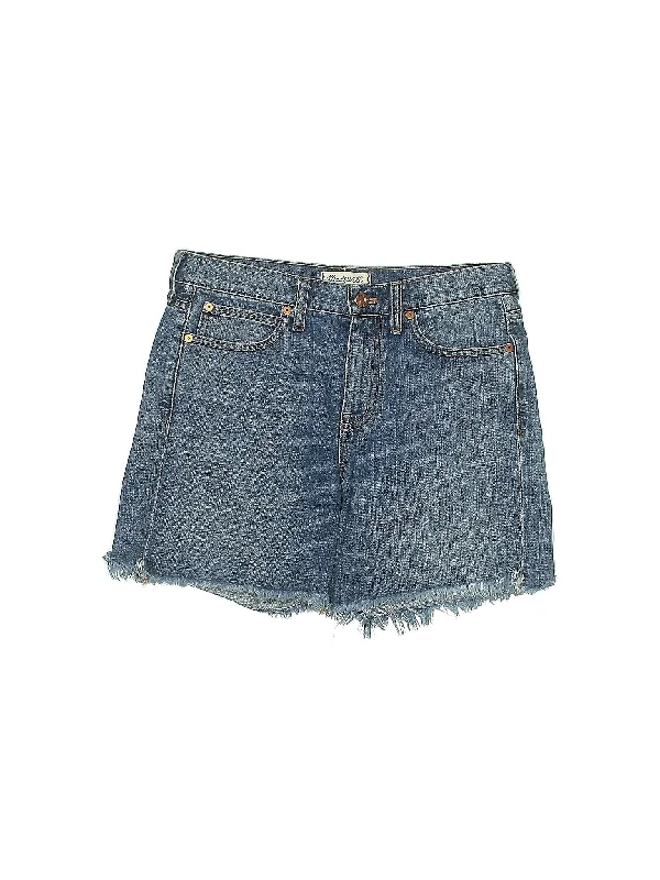 Mid-Rise Denim Shorts in Medium Wash